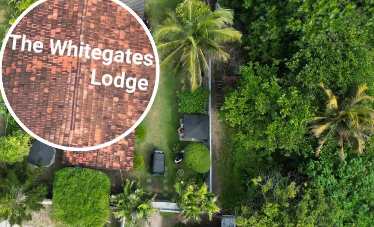 The Whitegates Lodge Уелигама Екстериор снимка