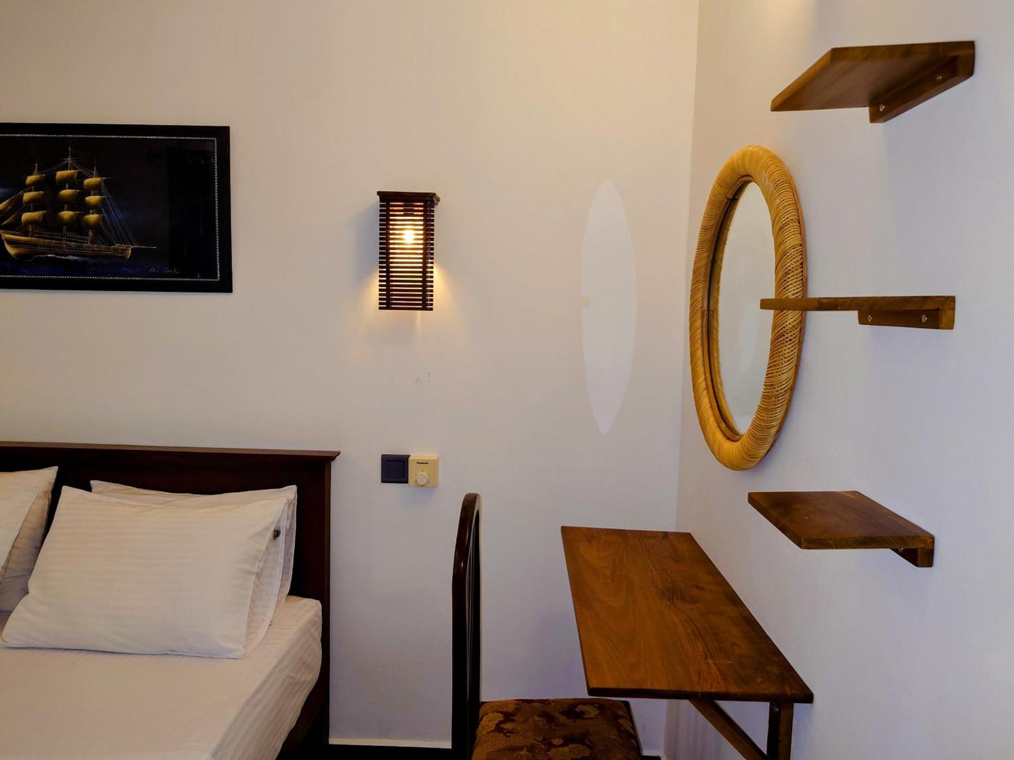 The Whitegates Lodge Уелигама Екстериор снимка