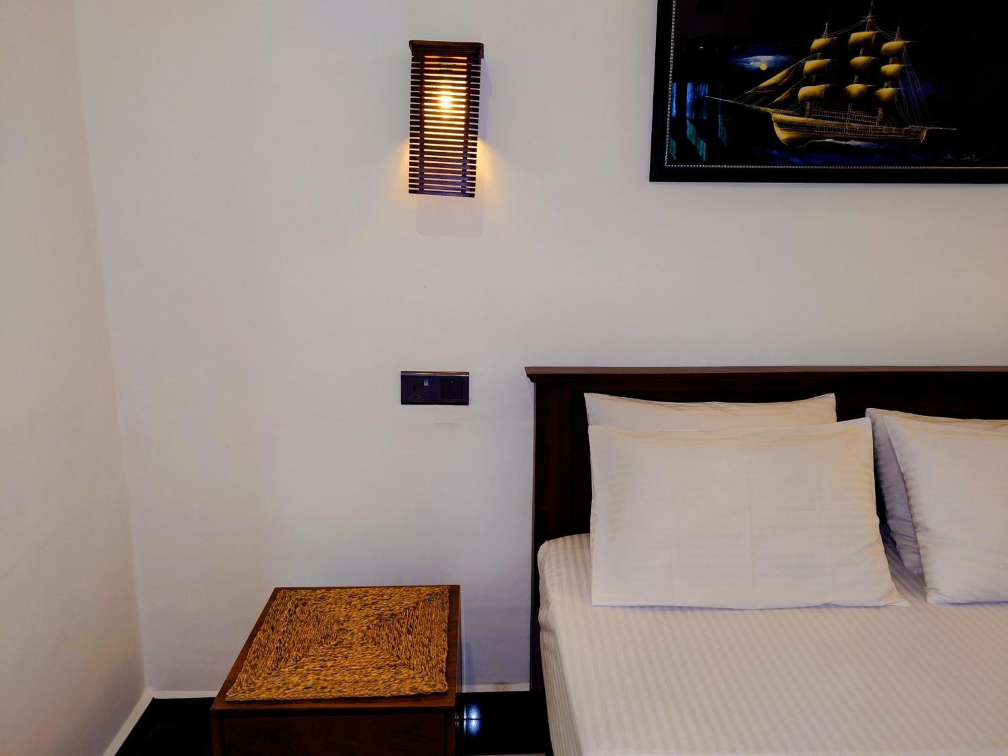 The Whitegates Lodge Уелигама Стая снимка