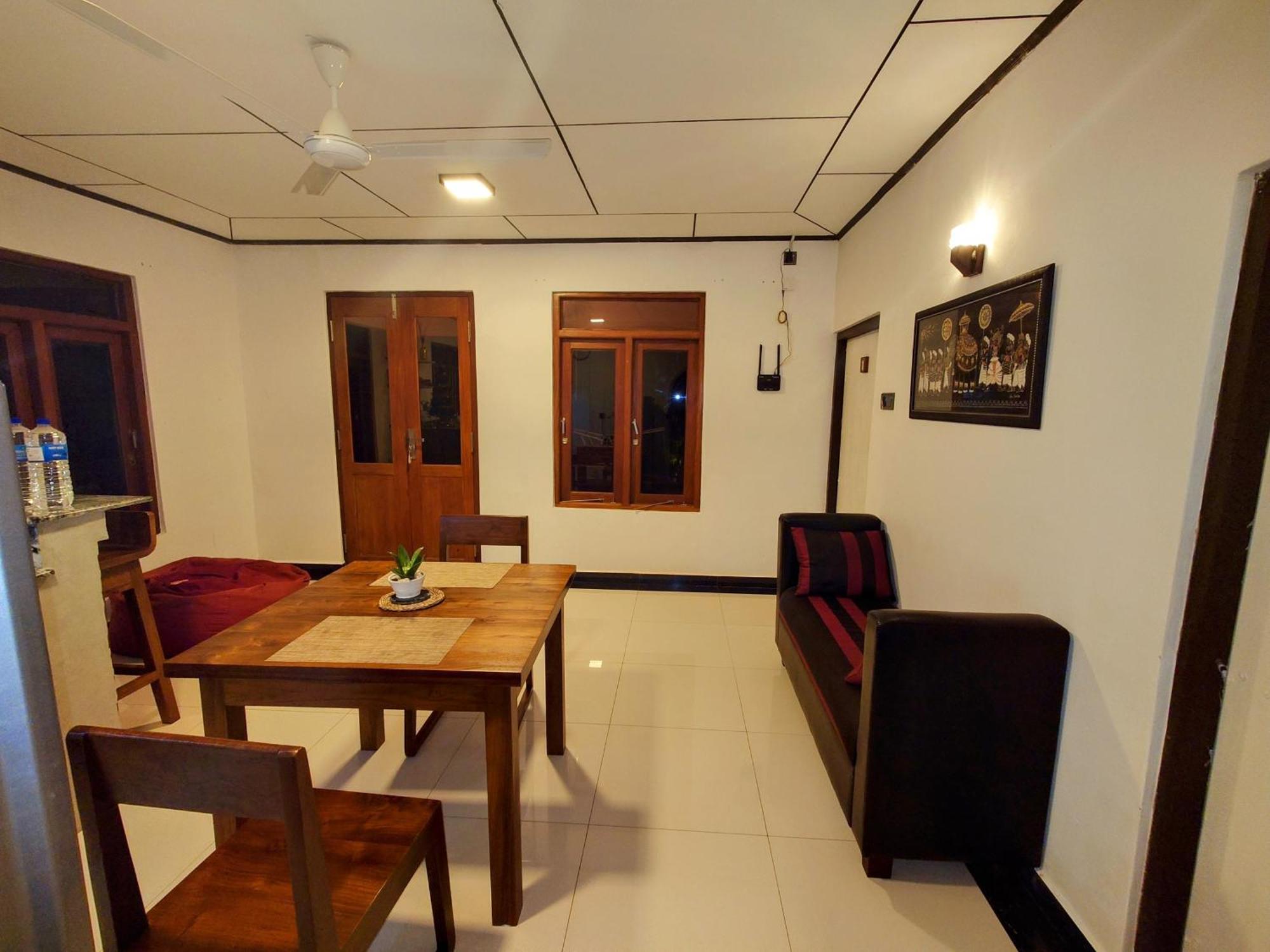 The Whitegates Lodge Уелигама Екстериор снимка
